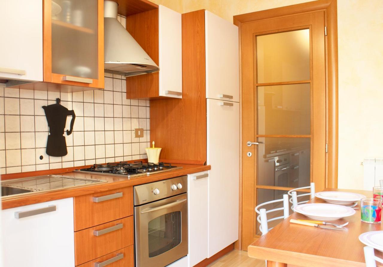 200 Metri Dal Mare Relax Con Ampio Terrazzo Apartment อาลัสซิโอ ภายนอก รูปภาพ